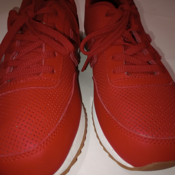 Shoes - Picture 6 of 6